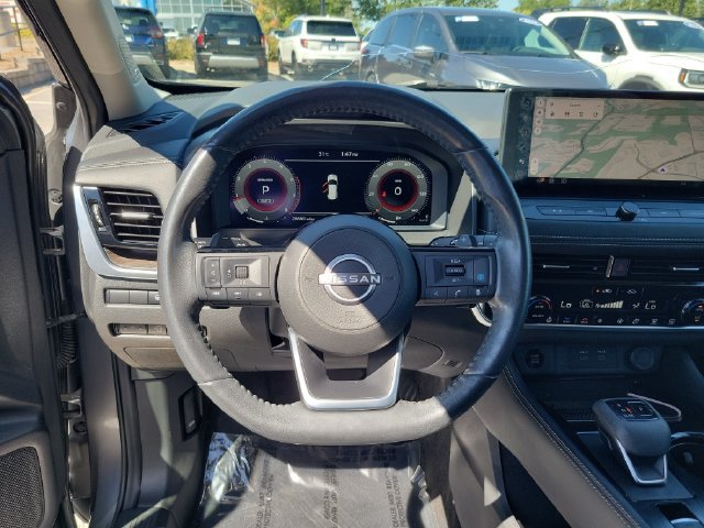 Used 2024 Nissan Rogue Platinum w/ Platinum Premium Package AWD/4WD image 29