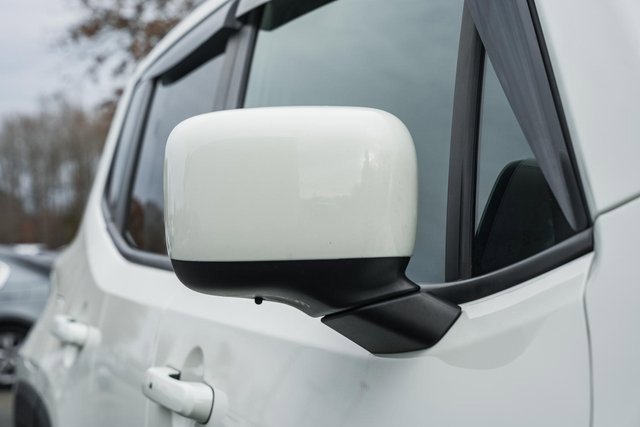 Used 2019 Jeep Renegade Latitude w/ Cold Weather Group image 26