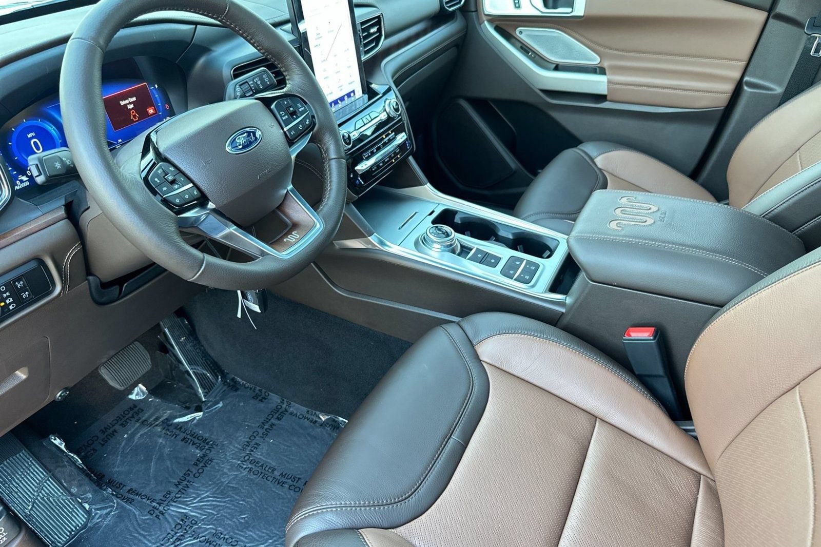 New 2024 Ford Explorer King Ranch w/ Technology Package RWD image 10