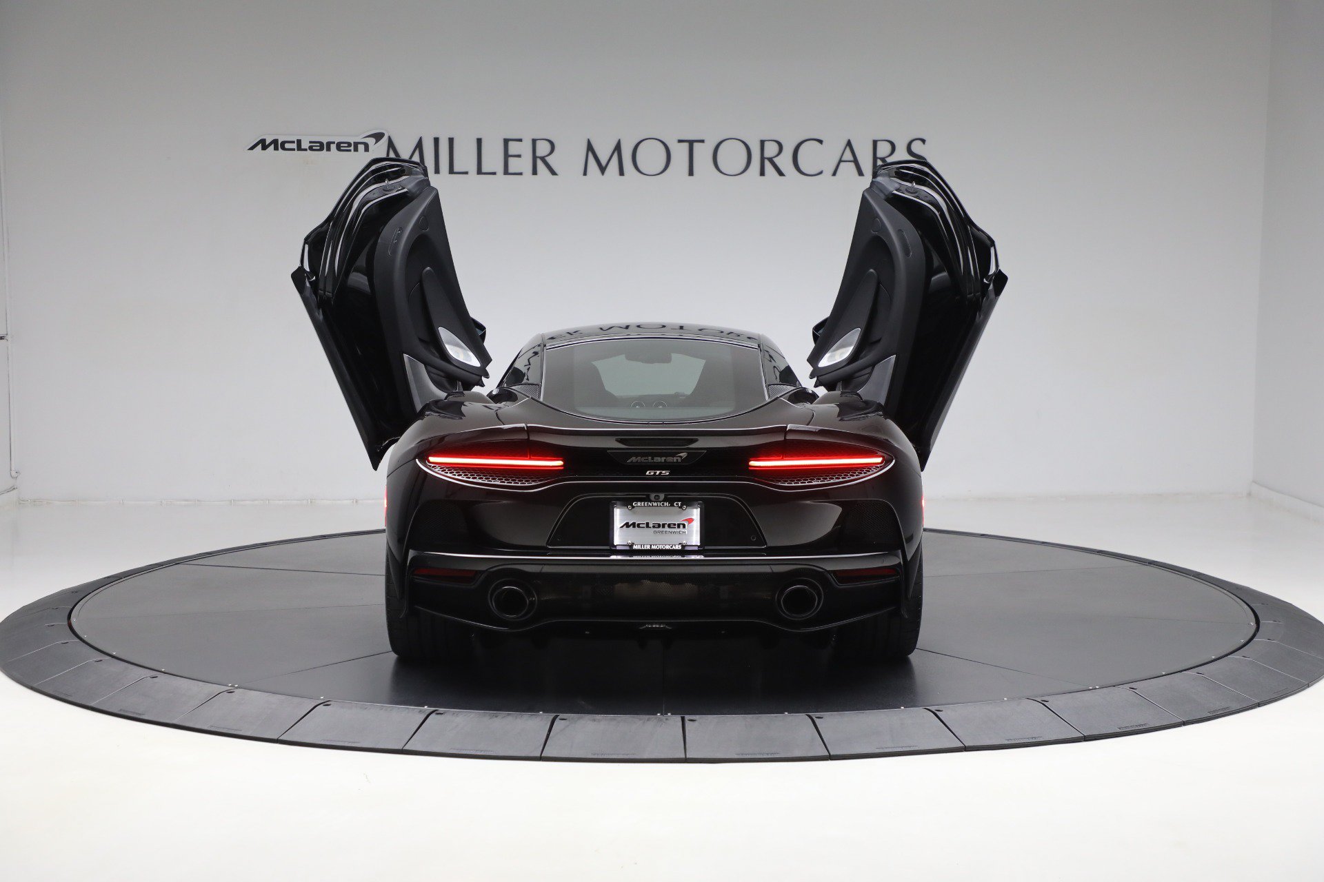 Used 2025 McLaren GTS RWD image 17