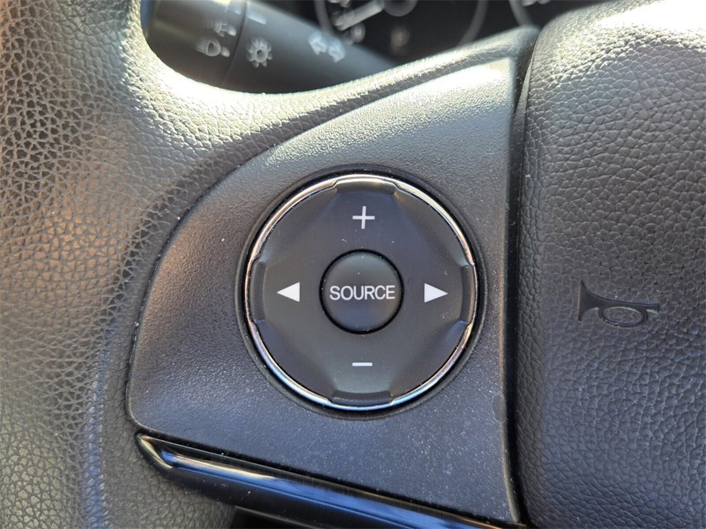 Used 2021 Honda HR-V LX image 25