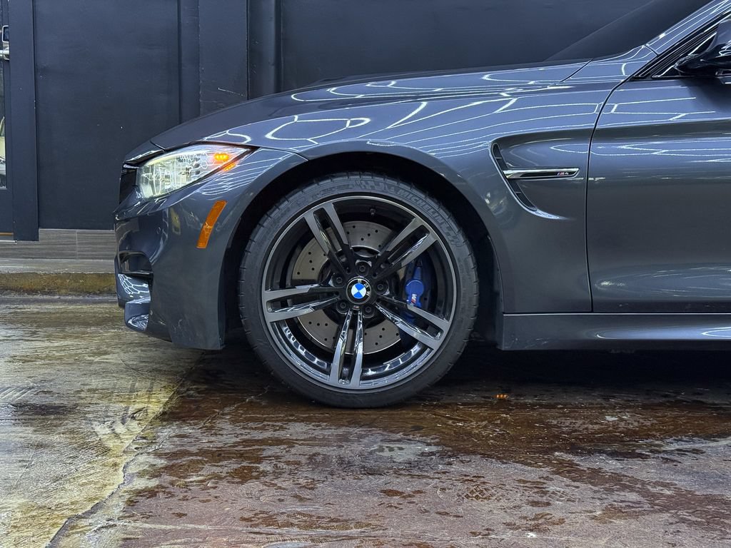 Used 2015 BMW M4 Coupe w/ Executive Package RWD image 4
