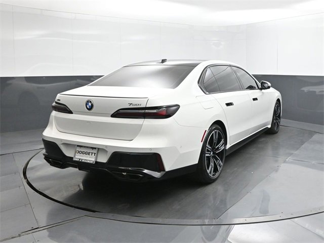 New 2025 BMW 760i xDrive w/ Executive Package image 11