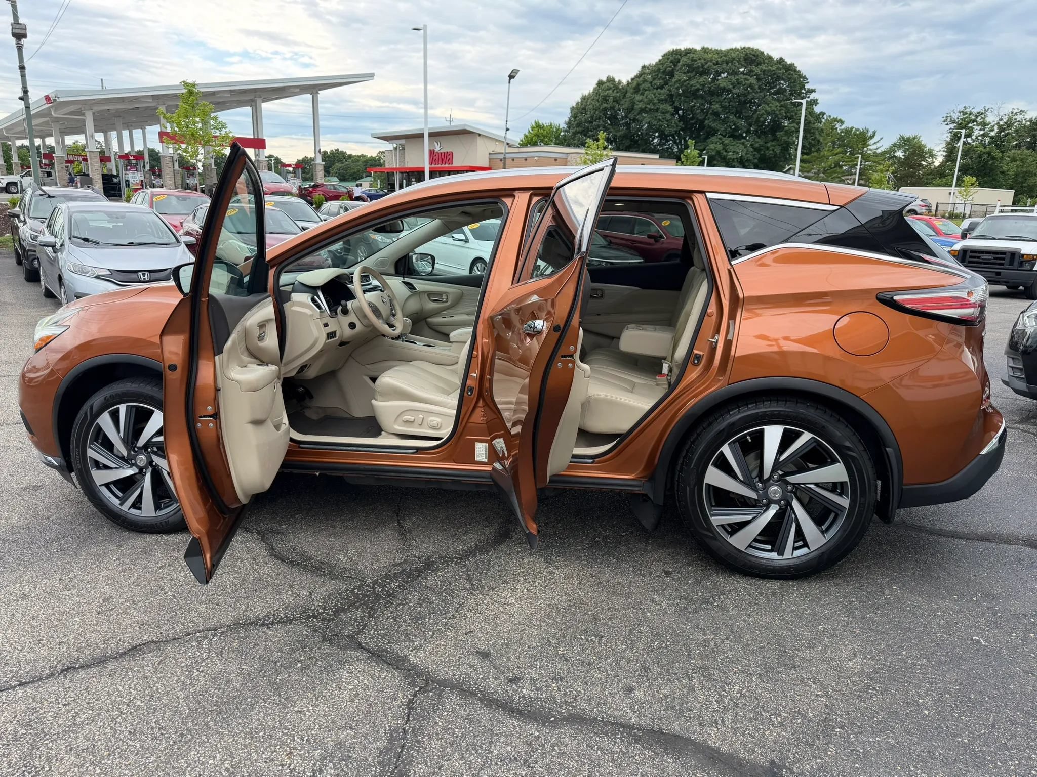 Used 2015 Nissan Murano Platinum w/ Platinum Technology Package AWD/4WD image 14
