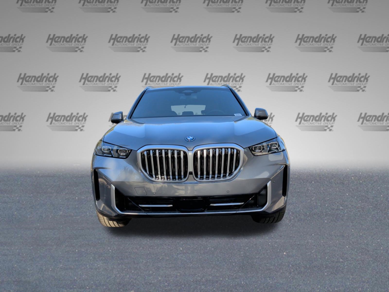 Certified 2026 BMW X5 xDrive50e w/ Climate Comfort Package AWD/4WD image 3