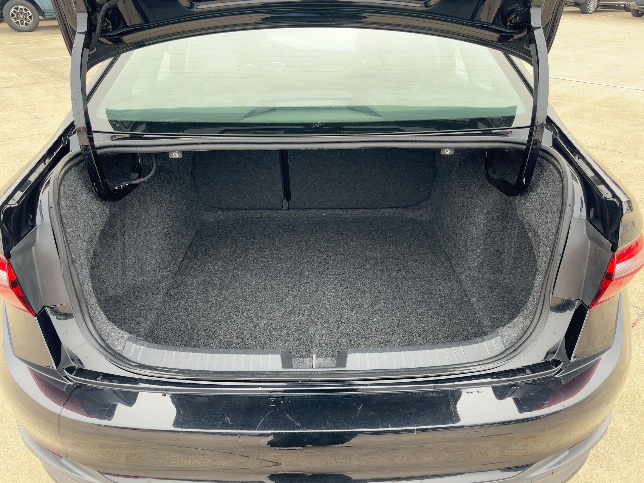 Used 2024 Volkswagen Jetta SE image 28