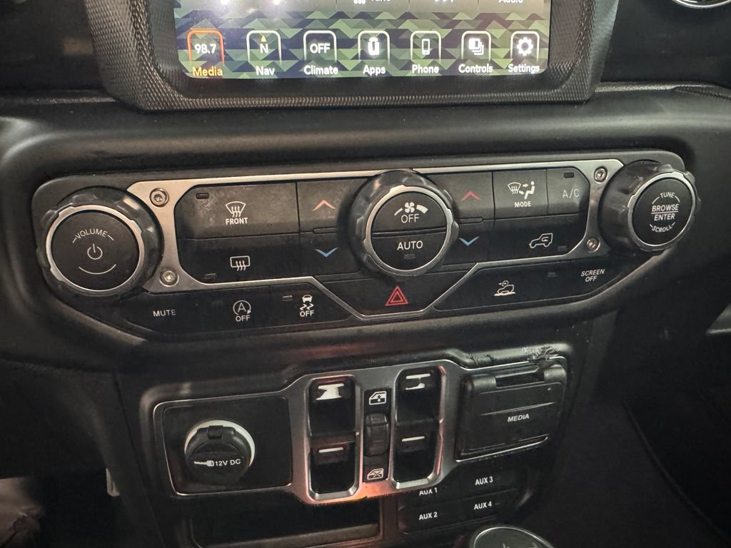 Used 2022 Jeep Wrangler Unlimited Sport AWD/4WD image 23