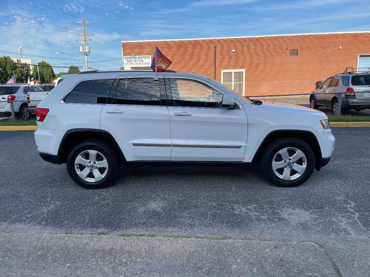 Used 2013 Jeep Grand Cherokee Laredo image 4