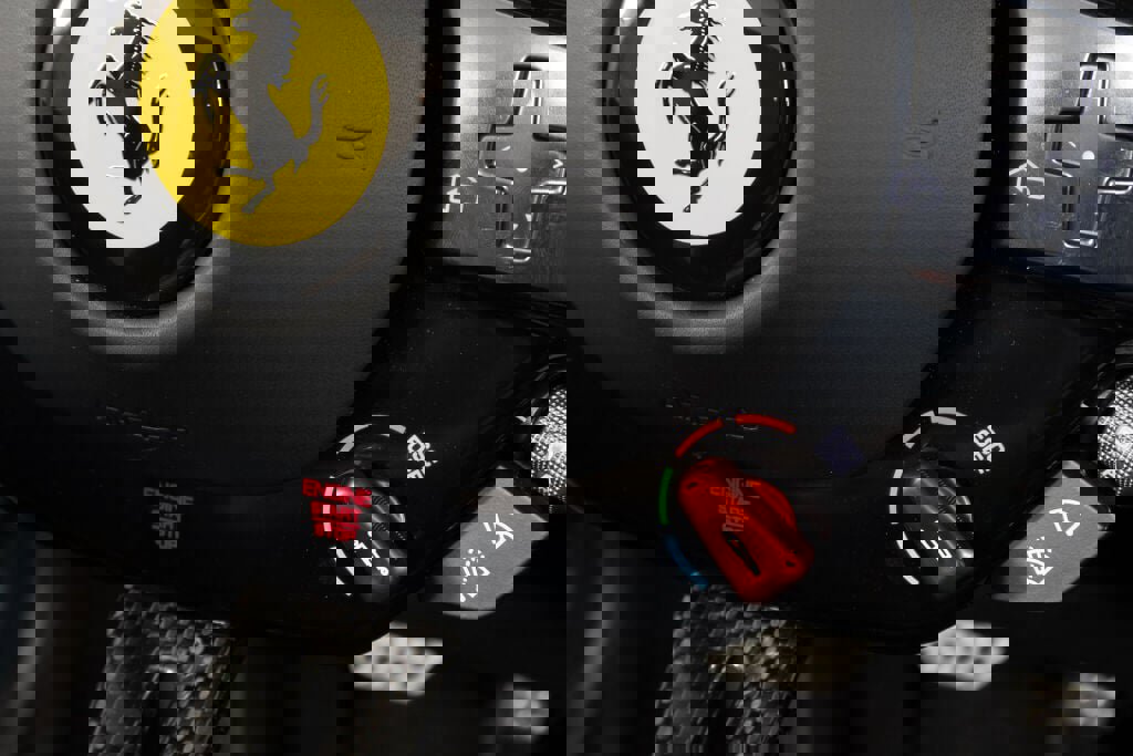 Certified 2024 Ferrari Roma Spider image 31