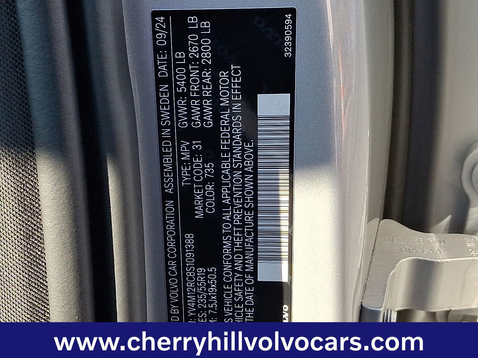 Certified 2025 Volvo XC60 B5 Plus image 29