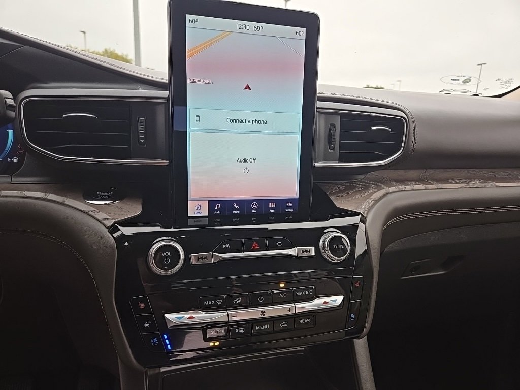 Certified 2022 Ford Explorer Platinum w/ Equipment Group 601A image 16