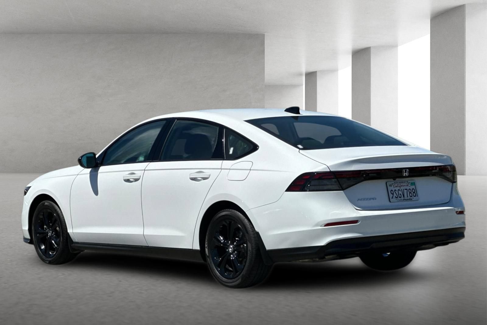 Certified 2025 Honda Accord SE image 6