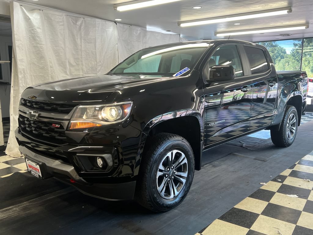 Used 2021 Chevrolet Colorado Z71 w/ Safety Package AWD/4WD image 4
