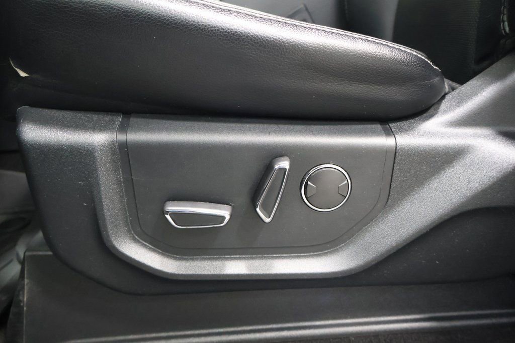 Used 2019 Ford F350 Lariat w/ Chrome Package image 14