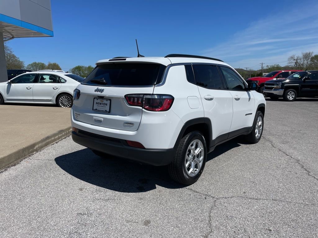 Used 2025 Jeep Compass Latitude image 48
