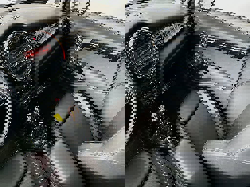 Used 2016 MINI Cooper S image 11