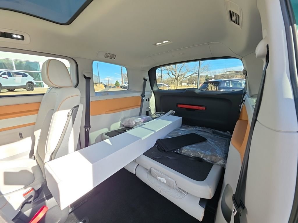 New 2025 Volkswagen ID. Buzz 1st Edition image 23