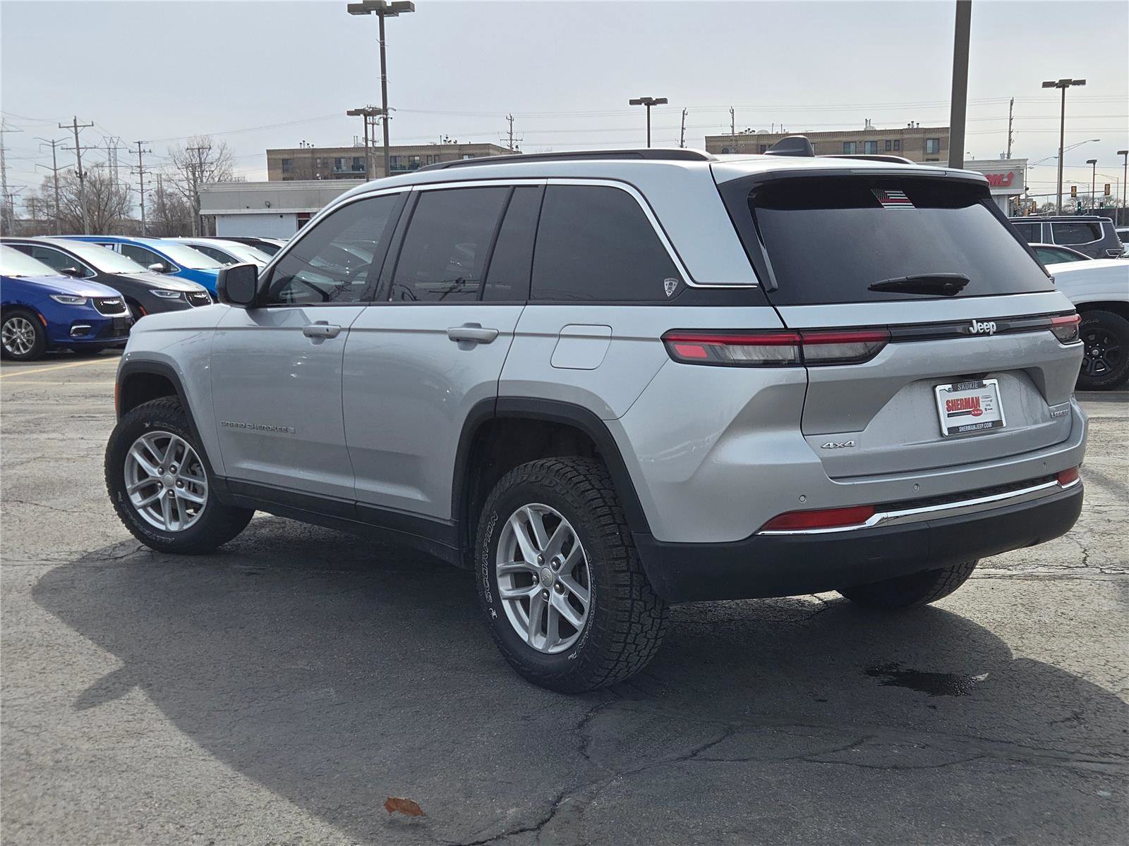 Used 2024 Jeep Grand Cherokee Laredo X image 16