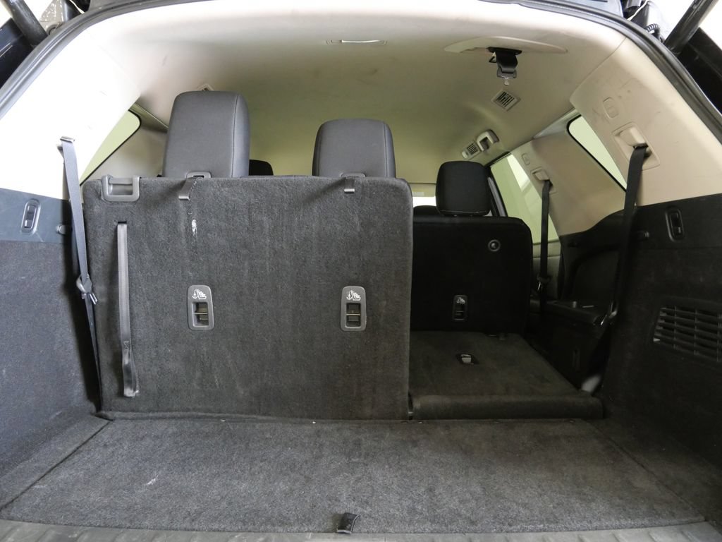 Used 2025 Nissan Pathfinder SV FWD image 27