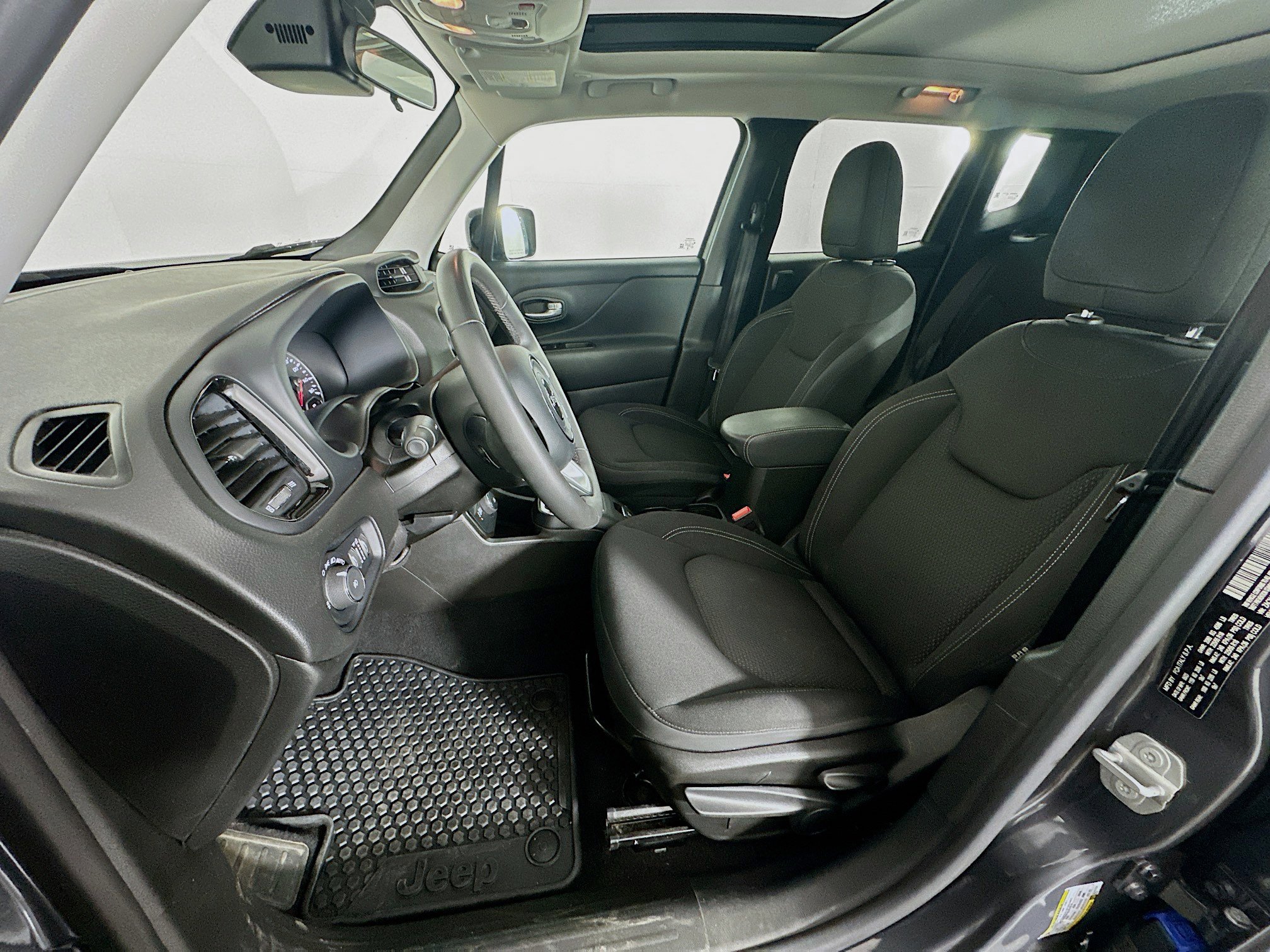 Used 2023 Jeep Renegade Altitude w/ Sun/Sound Group image 13