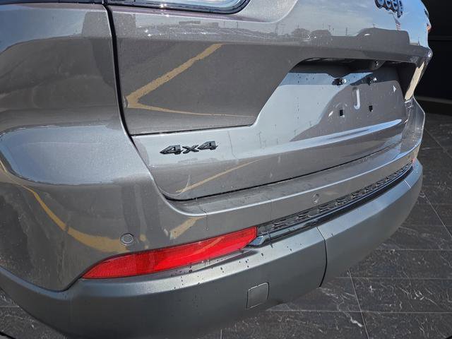 New 2025 Jeep Grand Cherokee L Limited w/ Luxury Tech Group II image 42
