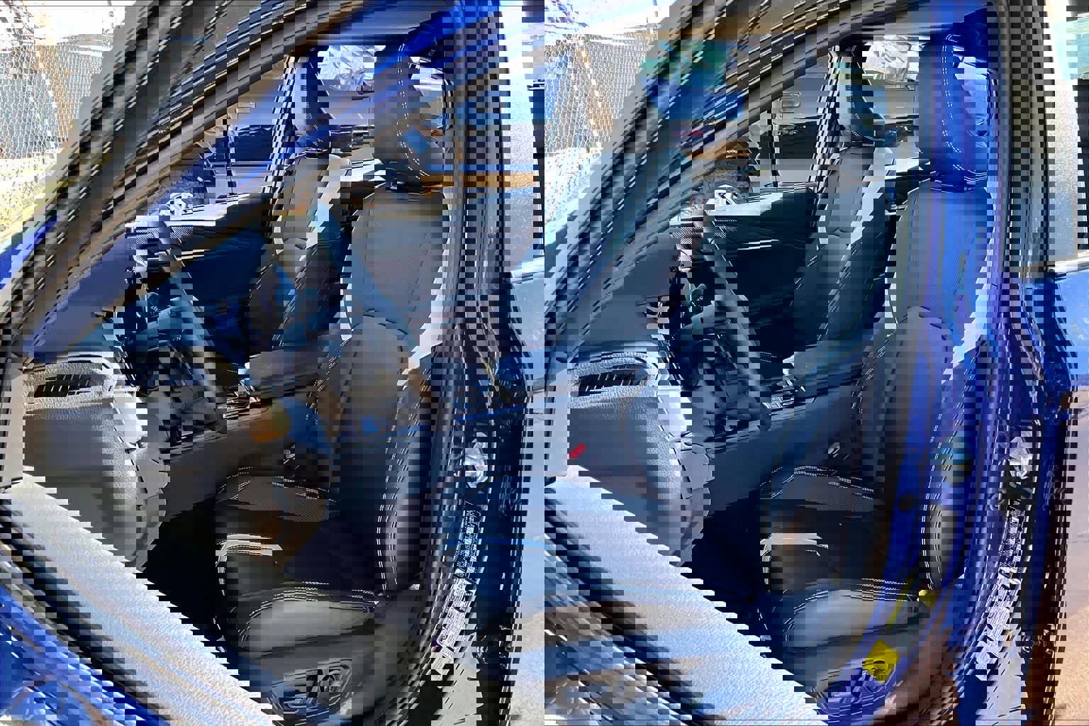 Used 2025 Toyota Camry SE image 7