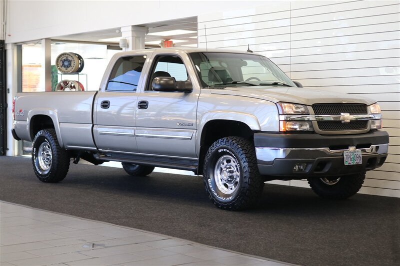 Used 2003 Chevrolet Silverado 2500 LT w/ Skid Plate Package AWD/4WD image 2