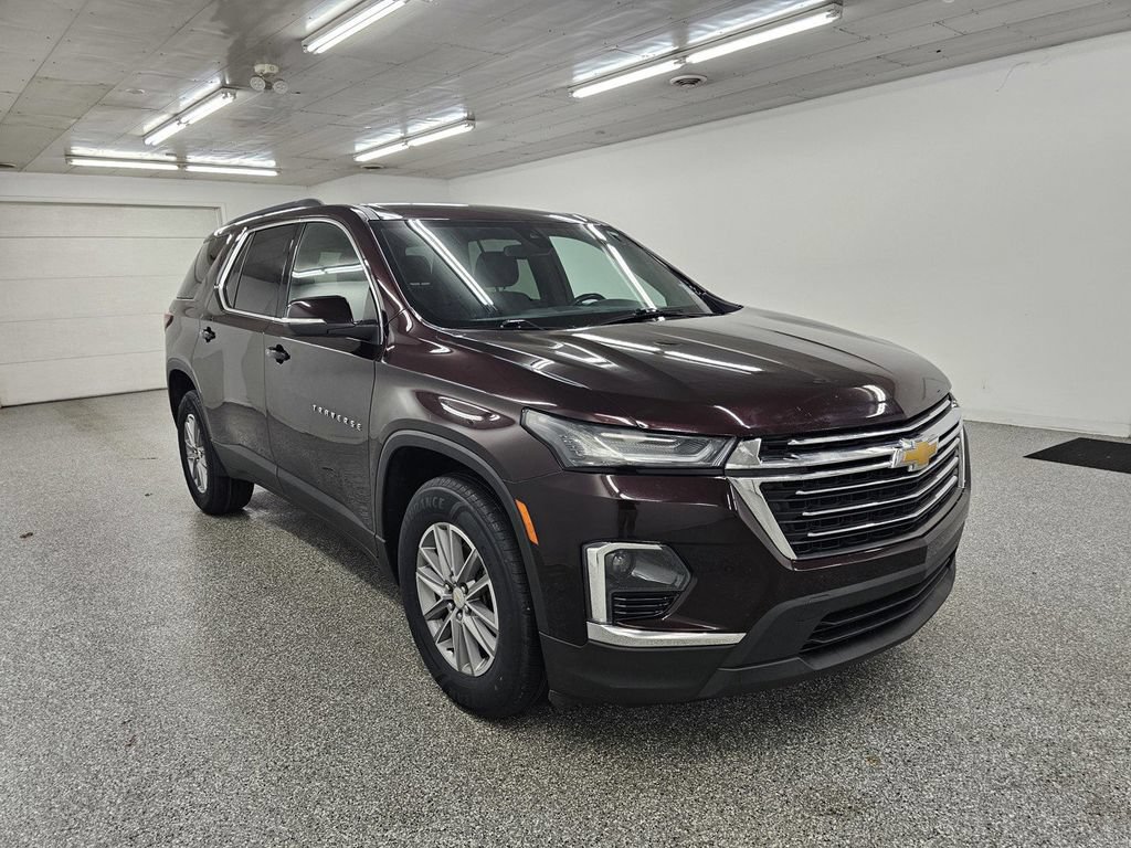 Used 2022 Chevrolet Traverse LT FWD image 3