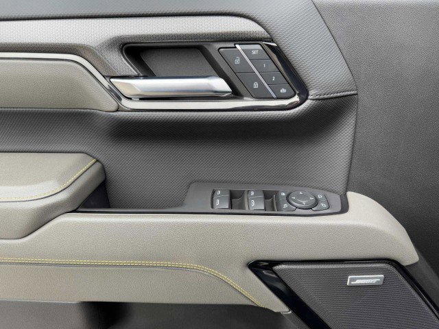 Used 2024 Chevrolet Silverado 1500 ZR2 w/ Technology Package image 21