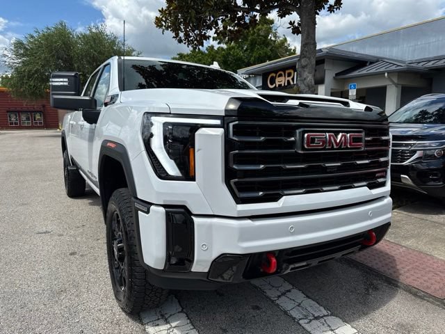Used 2025 GMC Sierra 2500 AT4 AWD/4WD image 2