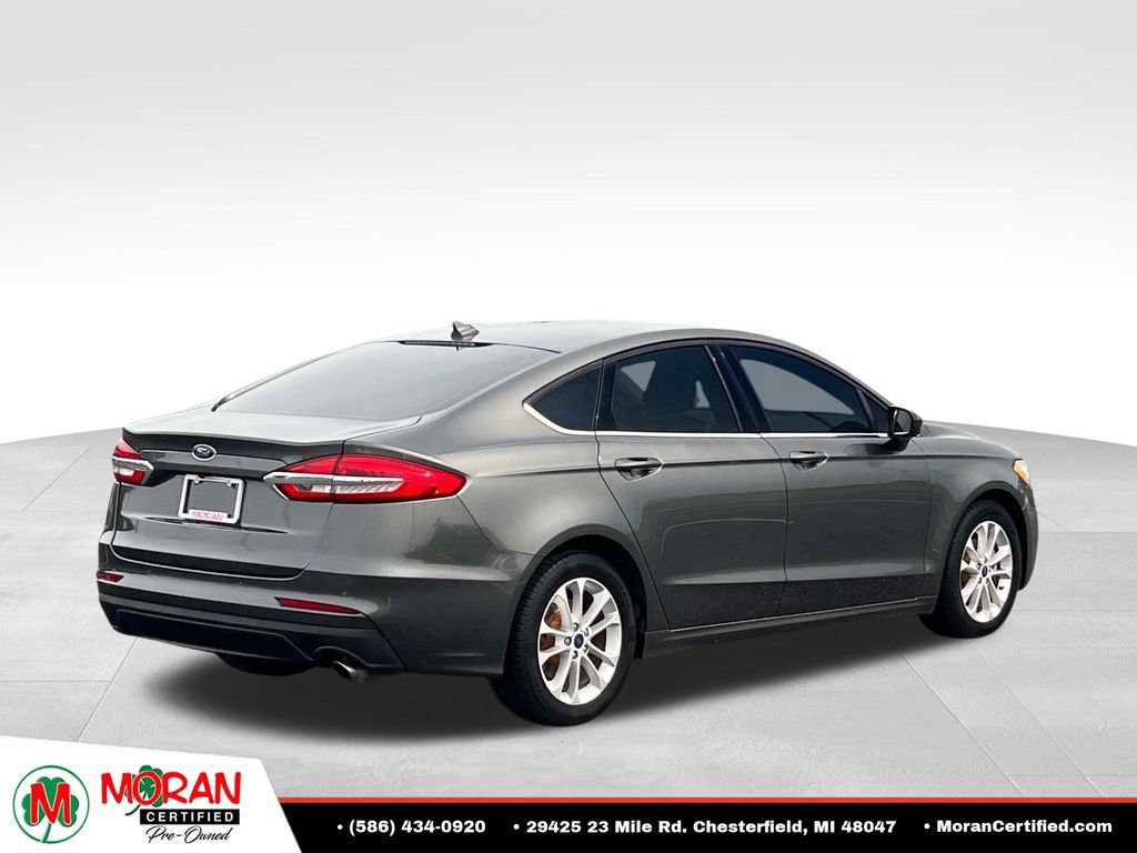 Used 2020 Ford Fusion SE FWD image 5