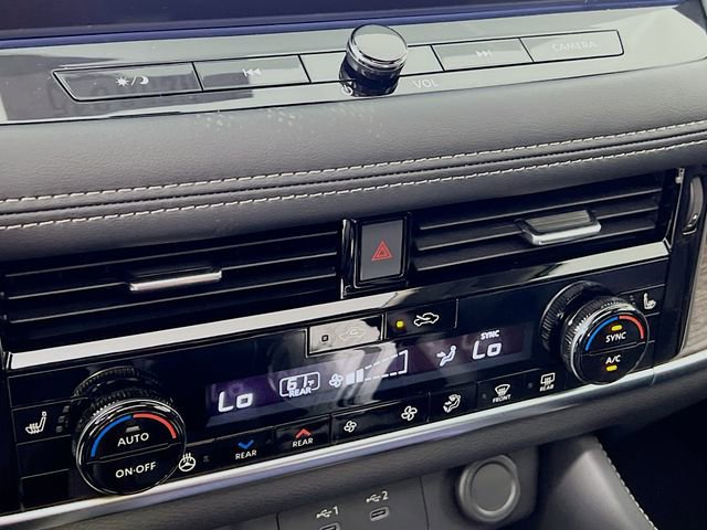 New 2025 Nissan Rogue Platinum w/ Platinum Premium Package image 13