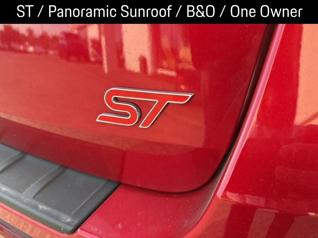 Used 2025 Ford Explorer ST w/ Sun And Sound Package image 2