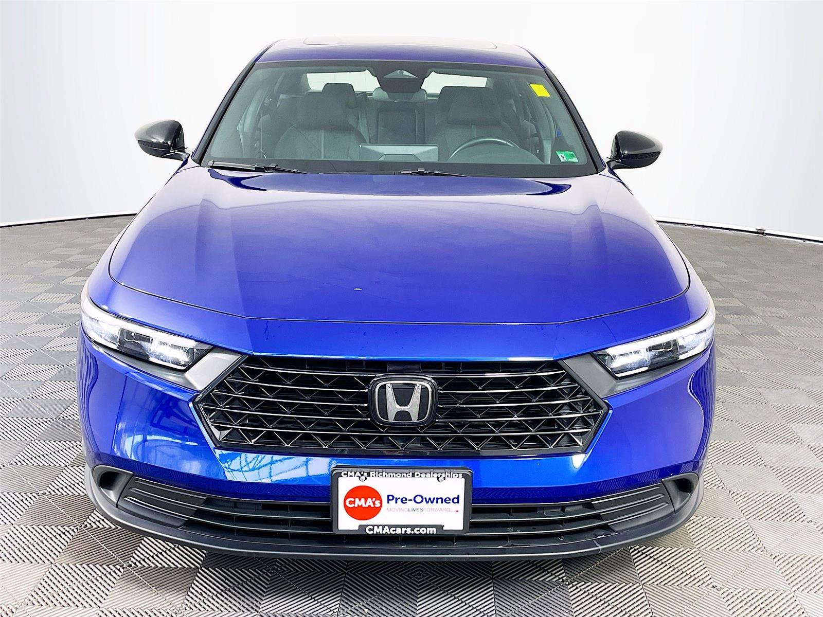 Used 2025 Honda Accord Sport image 2