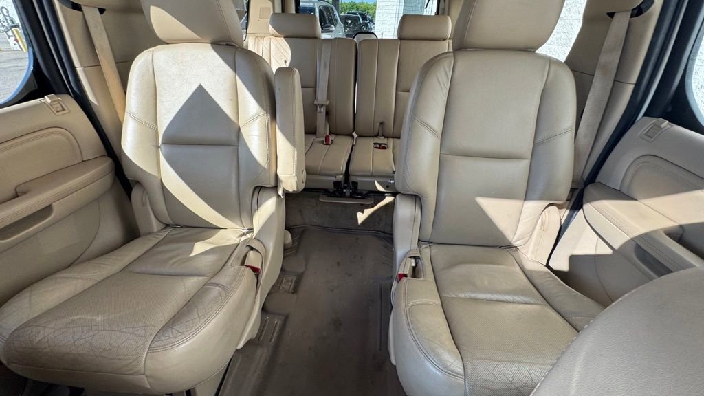 Used 2014 Cadillac Escalade ESV Luxury AWD/4WD image 30