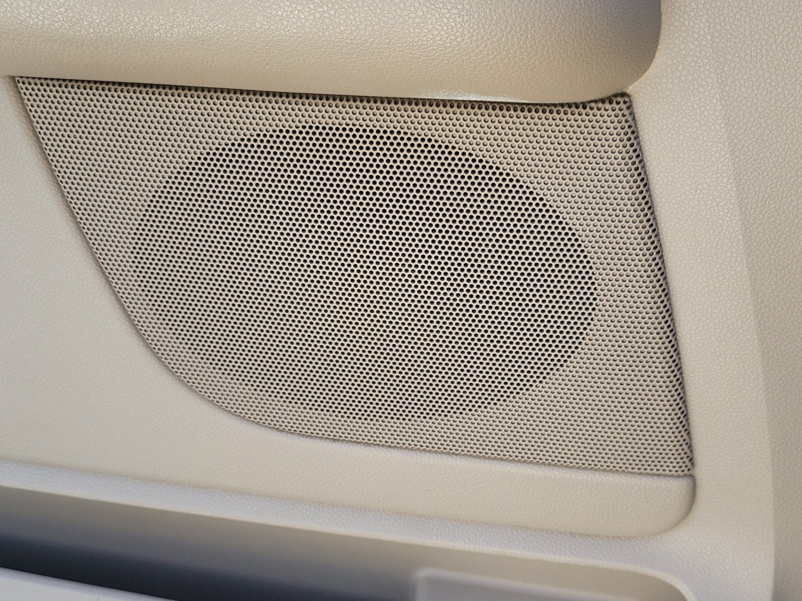 Used 2004 Ford Expedition Eddie Bauer RWD image 18