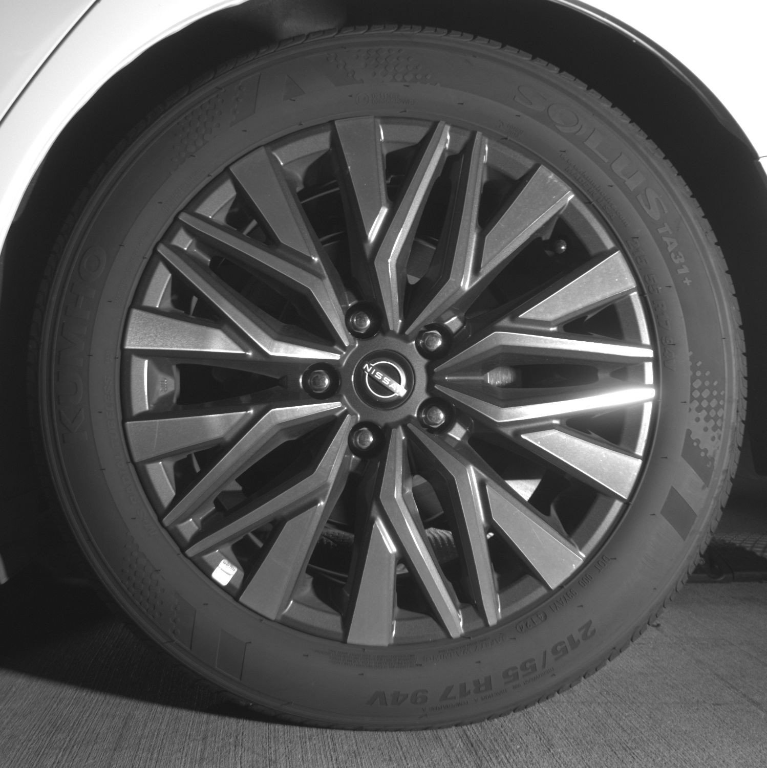 Used 2025 Nissan Altima 2.5 SV FWD image 14