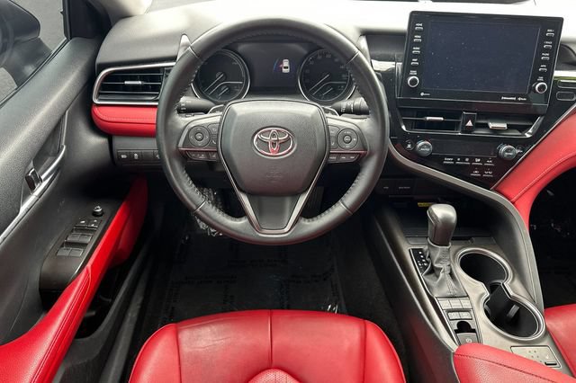 Used 2022 Toyota Camry XSE FWD image 16