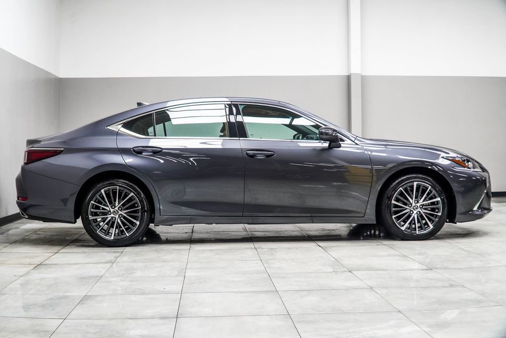 Used 2025 Lexus ES 350 w/ Premium Package FWD image 6