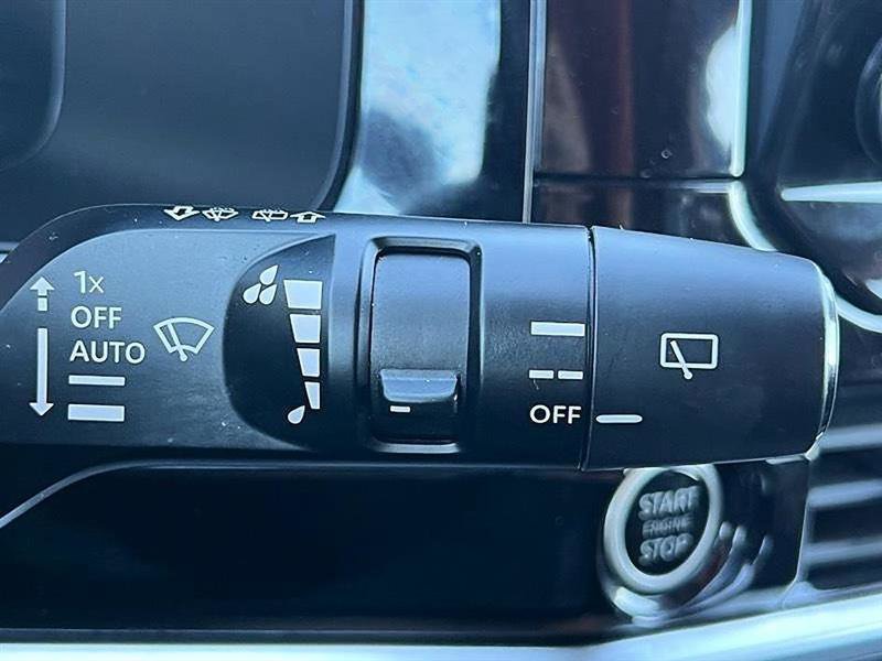 Used 2024 Nissan Pathfinder Platinum w/ Cargo Package AWD/4WD image 29