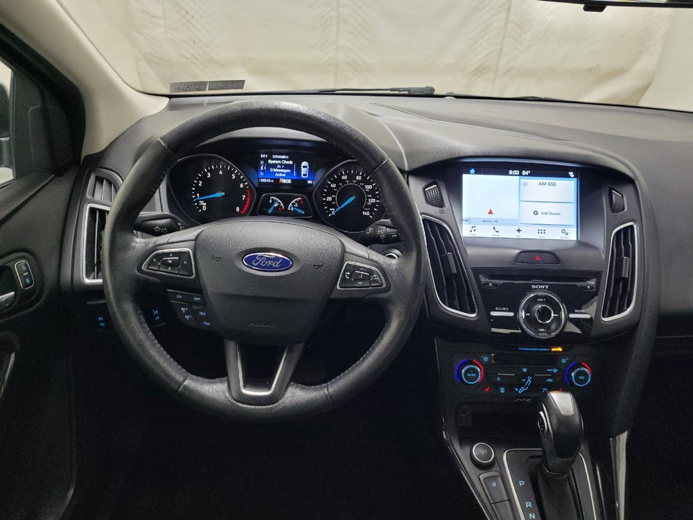 Used 2017 Ford Focus Titanium FWD image 22