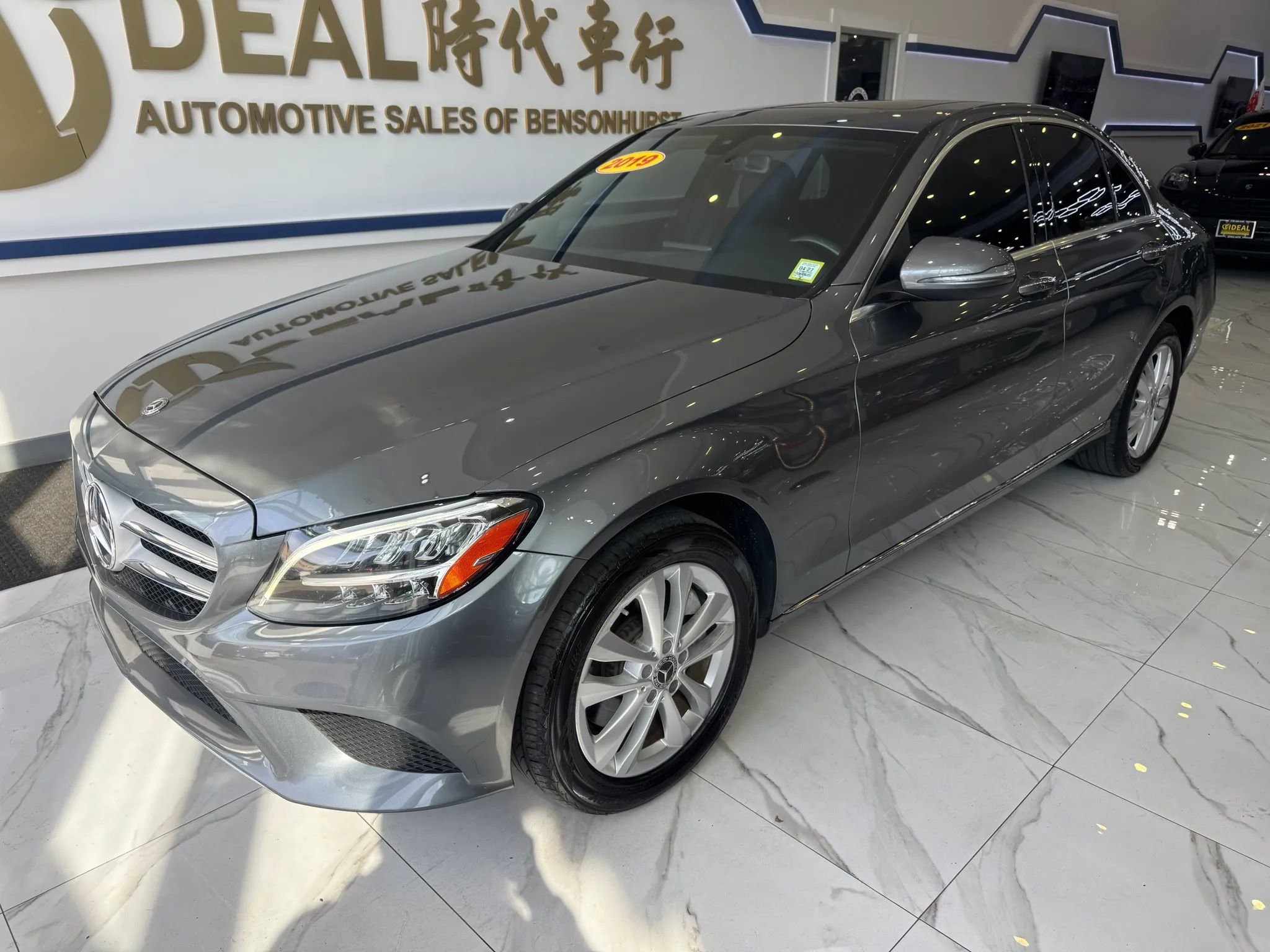 Used 2019 Mercedes-Benz C 300 4MATIC Sedan w/ Premium Package image 4