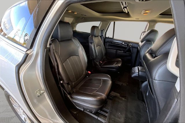 Used 2015 Buick Enclave Leather FWD image 17