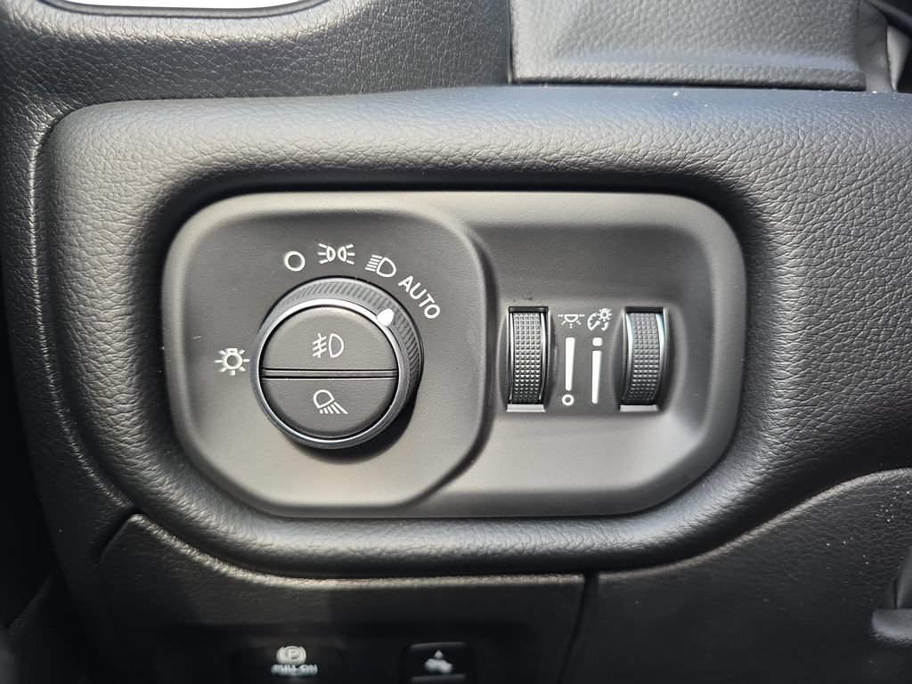 New 2026 RAM 1500 Big Horn AWD/4WD image 25