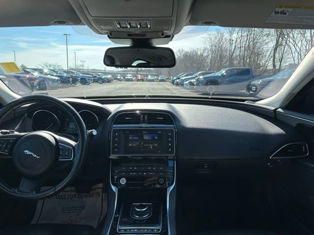 Used 2017 Jaguar XE Prestige image 27