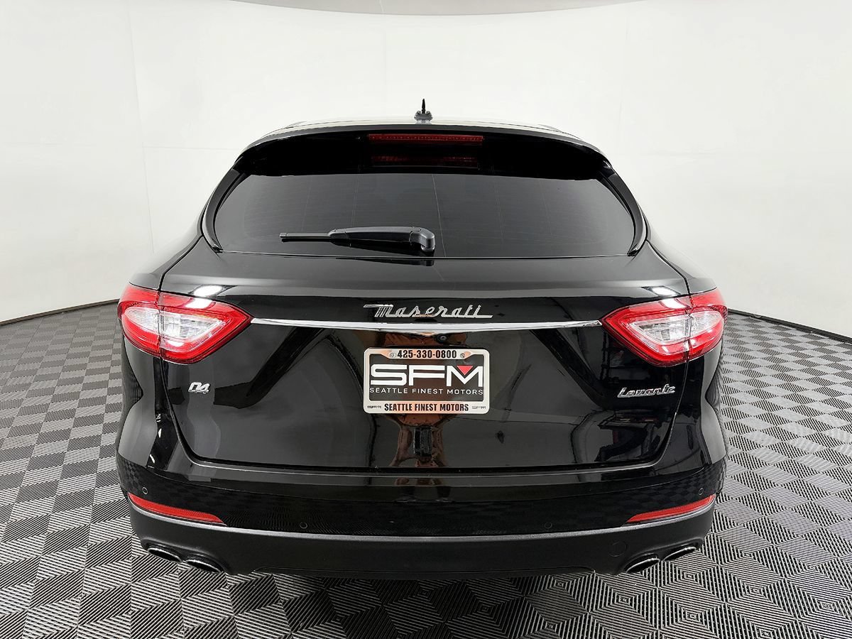 Used 2018 Maserati Levante AWD/4WD image 10