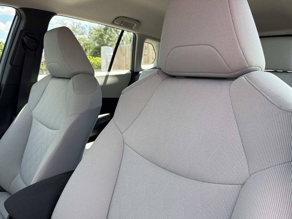 Used 2023 Toyota Corolla Cross L FWD image 24