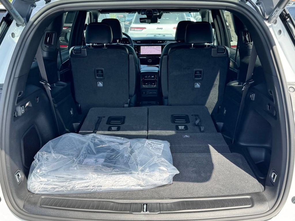 New 2026 Jeep Grand Cherokee L Limited AWD/4WD image 17