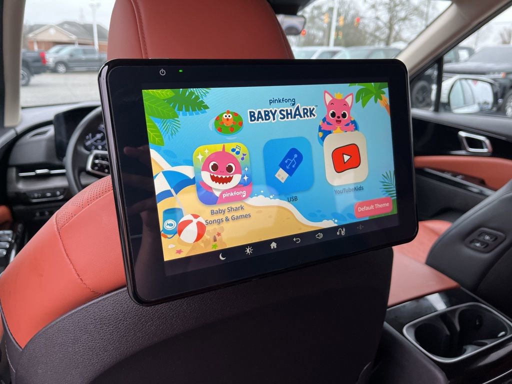 Used 2024 Kia Carnival SX image 23