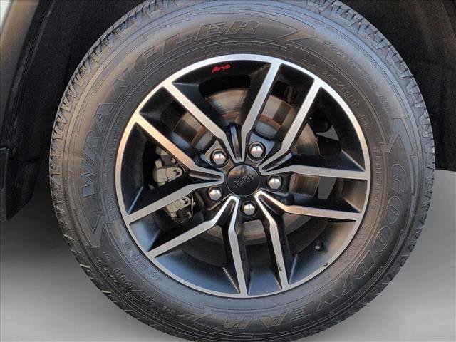 Used 2020 Jeep Grand Cherokee Trailhawk w/ Trailhawk Luxury Group image 23